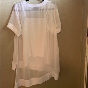 Beautiful ladies top, never worn. Lane Bryant.